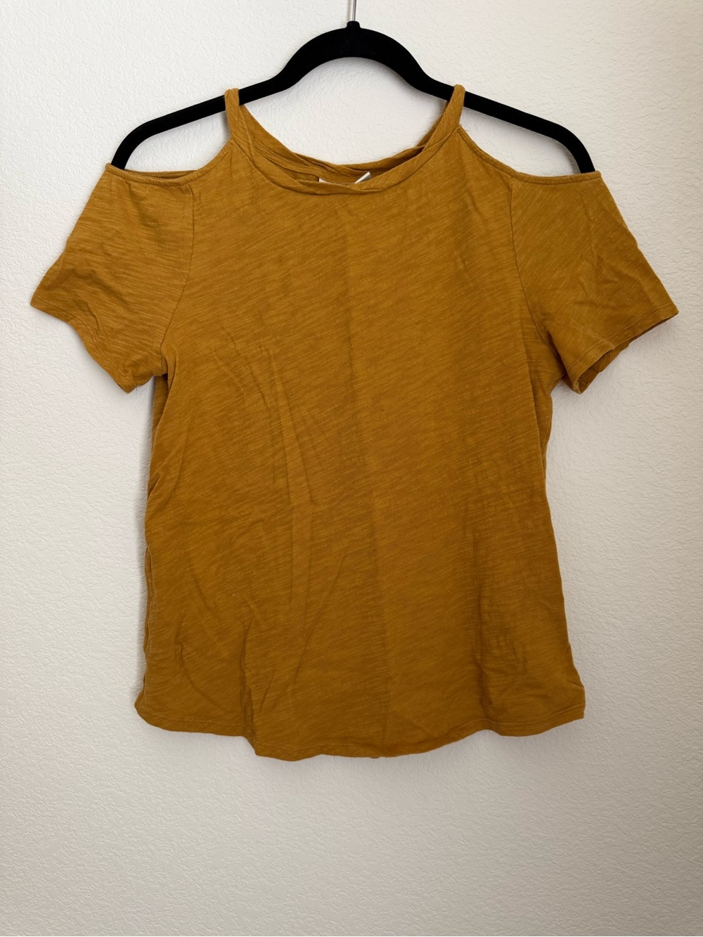 Maeve by Anthropologie | Mustard Cold-Shoulder Short Sleeve Tee